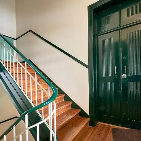 Elegant In Graca! Apartman *